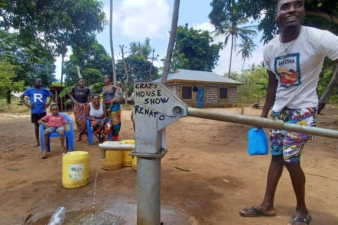 "Crazy House Variety Show": l'arte che fa bene al cuore e al mondo